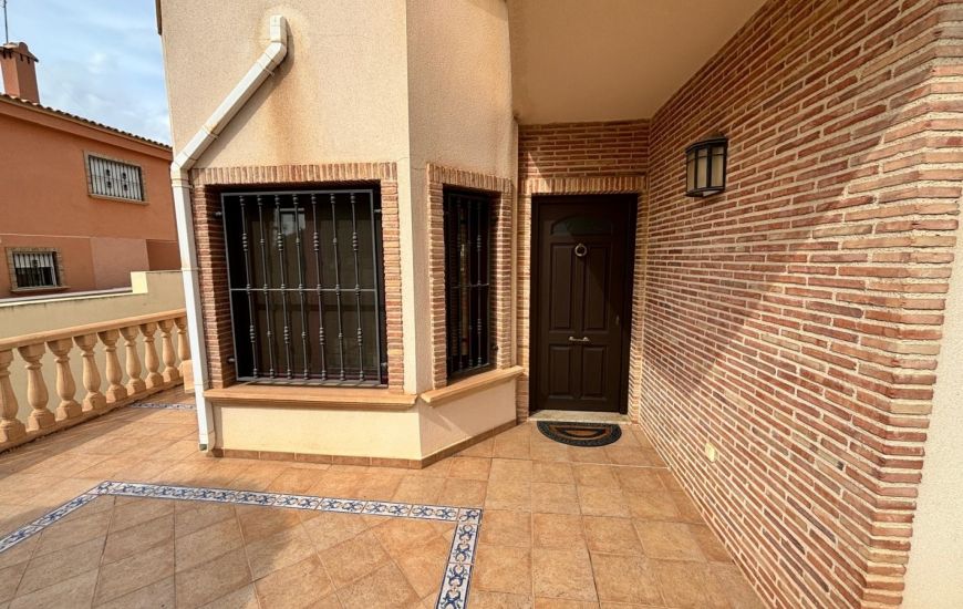 Sale - Villa - Torrevieja Centro