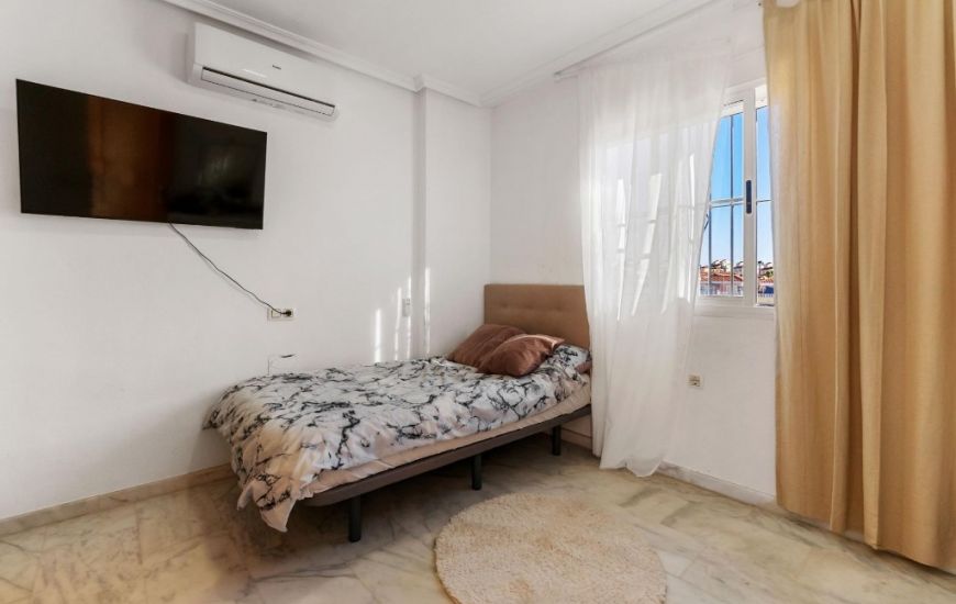 Sale - Villa - Villamartin