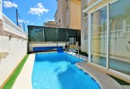 Sale - Villa - Villamartin