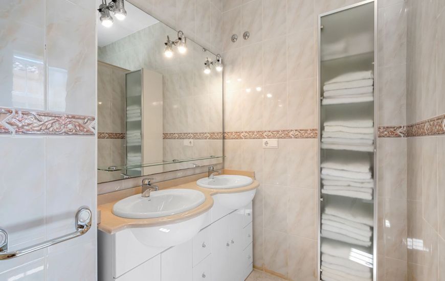 Sale - Villa - Rojales