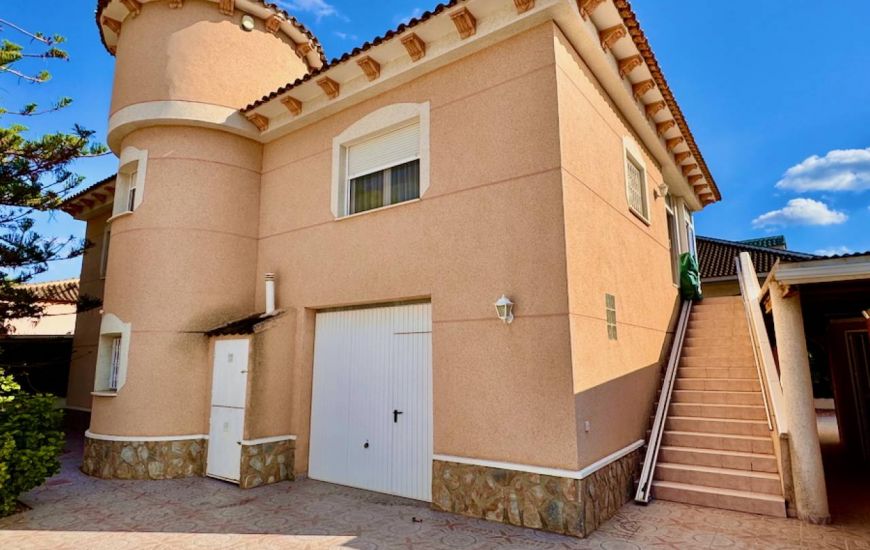 Sale - Villa - Benferri