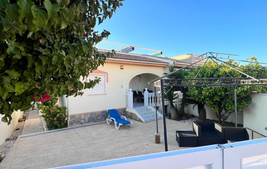 Sale - Half Vrijstaand Huis - Ciudad Quesada