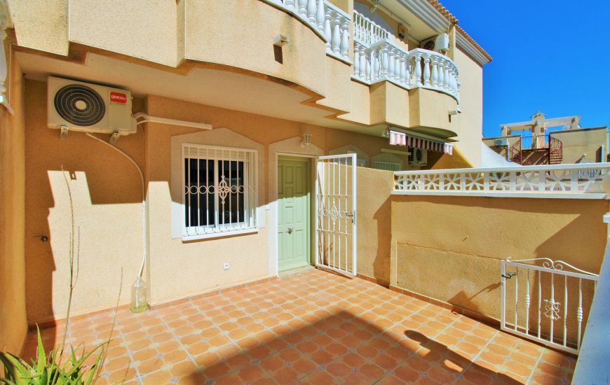 Sale - Rijtjeshuis - Villamartin