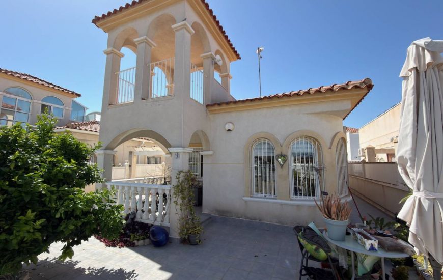 Venta - Villa - Algorfa