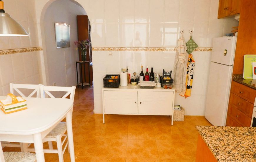 Sale - Link-Detached Villa - Torrevieja