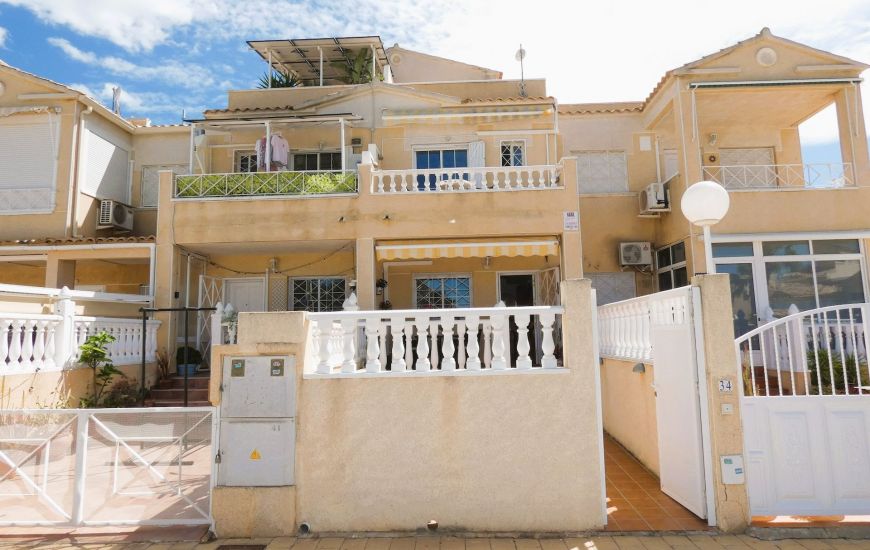 Sale - Link-Detached Villa - Torrevieja