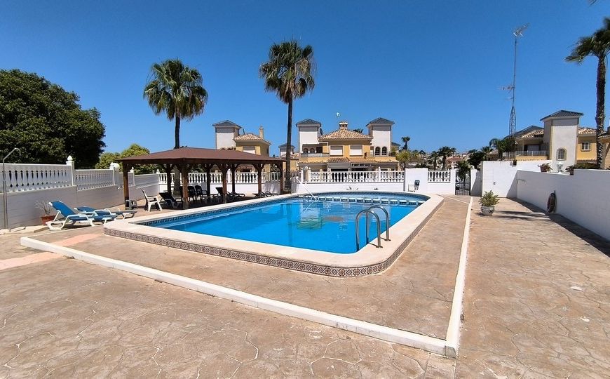 Sale - Villa - Algorfa