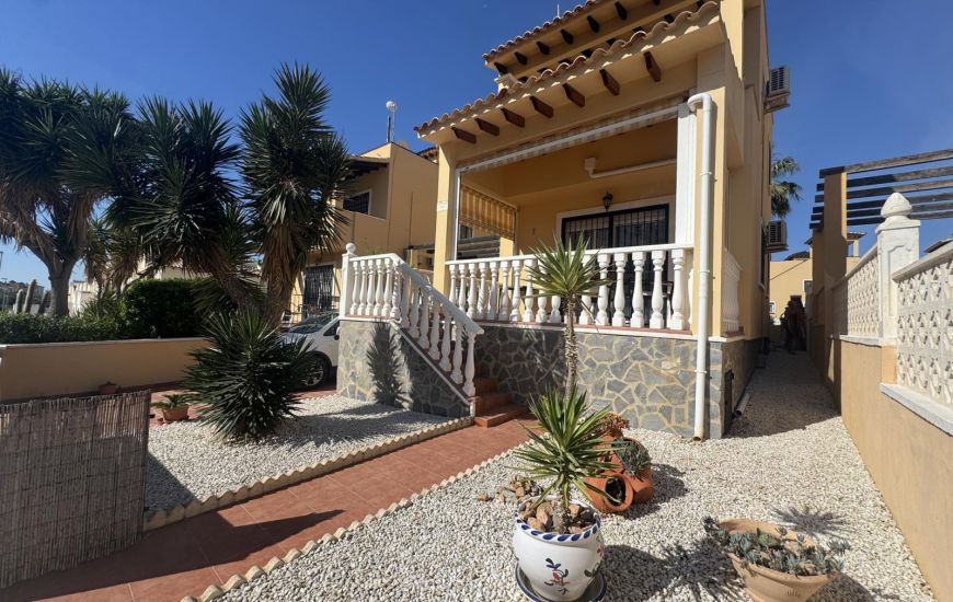Sale - Villa - Villamartin