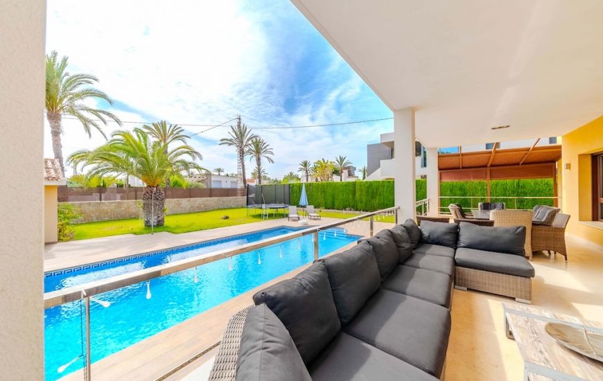 Sale - Villa - Cabo Roig