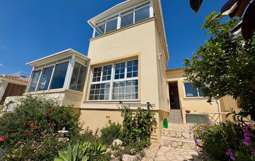 Sale - Villa - Villamartin