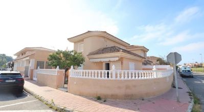 Villa - Sale - Torrevieja - Torrevieja