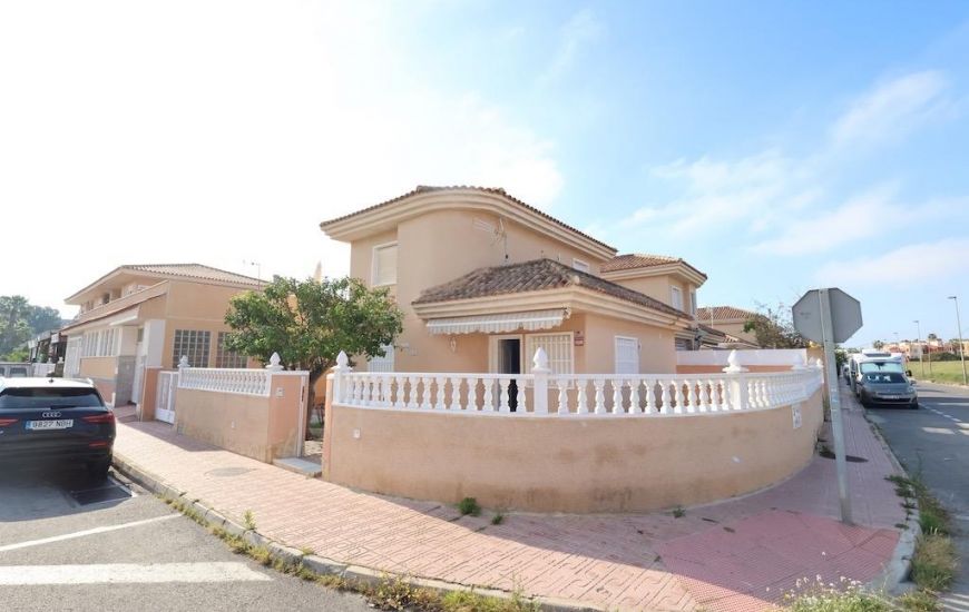 Venta - Villa - Torrevieja