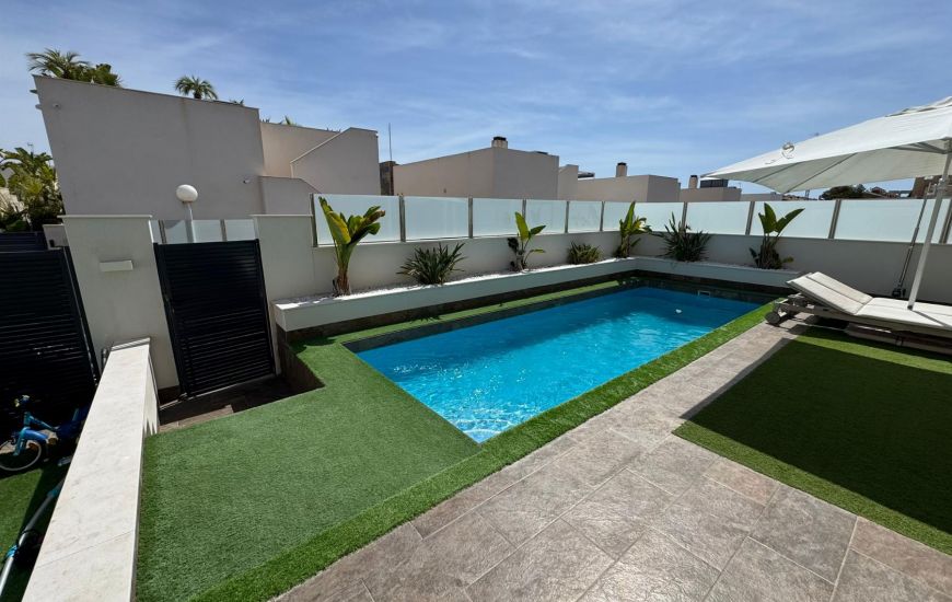 Sale - Villa - Orihuela Costa
