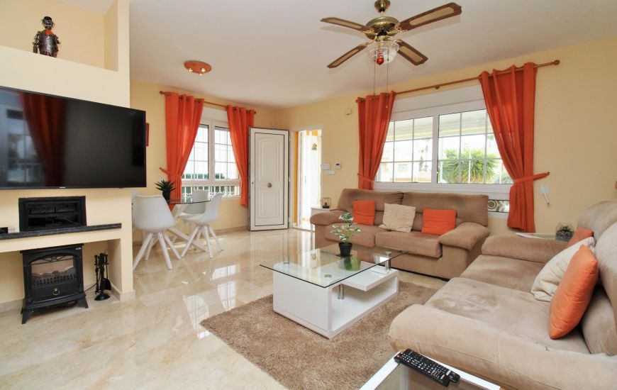 Sale - Villa - Villamartin