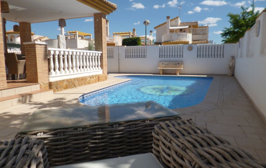 Sale - Villa - Pilar de la Horadada