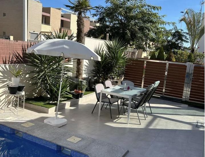 Sale - Villa - Torrevieja