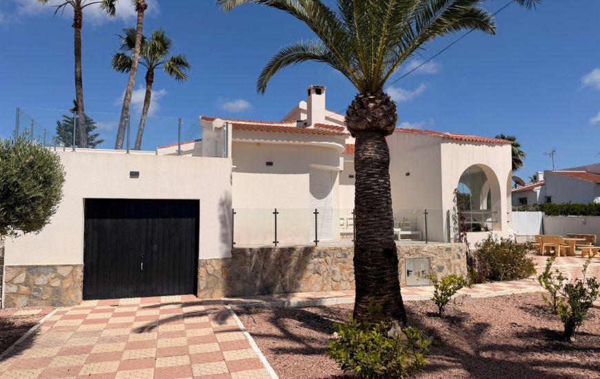Sale - Villa Detached - Ciudad Quesada