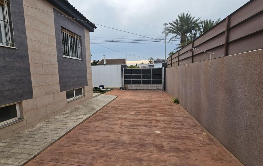 Sale - Villa - Torrevieja