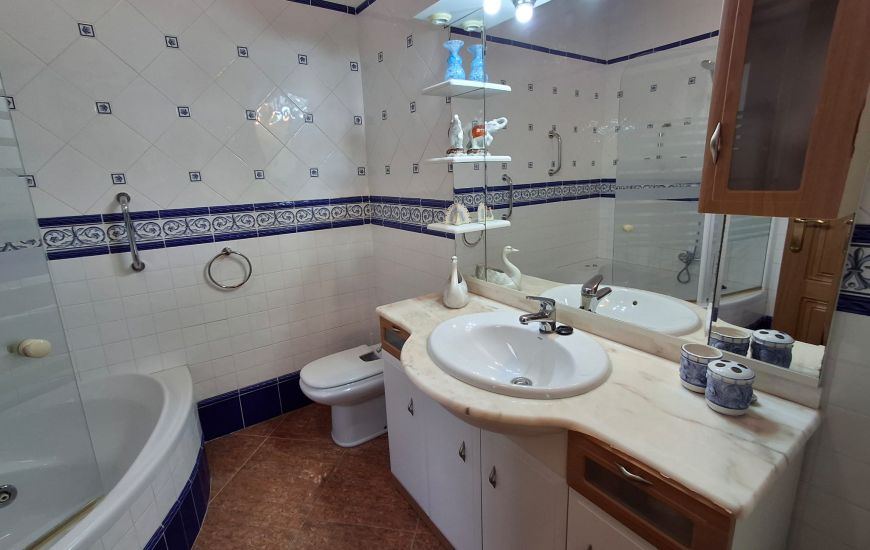 Sale - Villa - Los Balcones