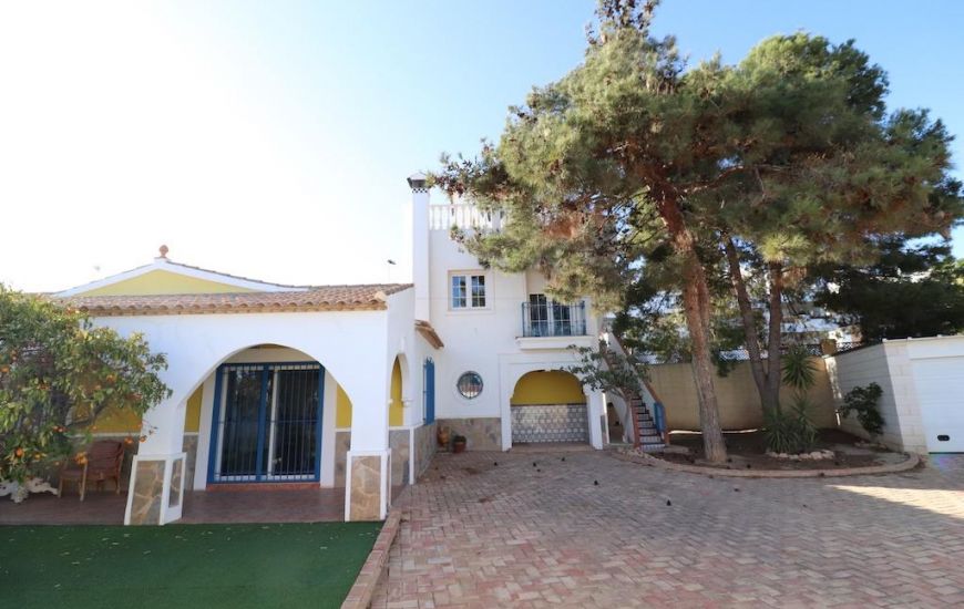 Sale - Villa - Orihuela Costa