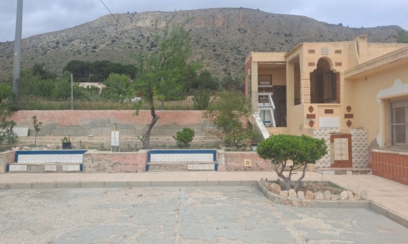 Sale - Villa - Hondón de las Nieves