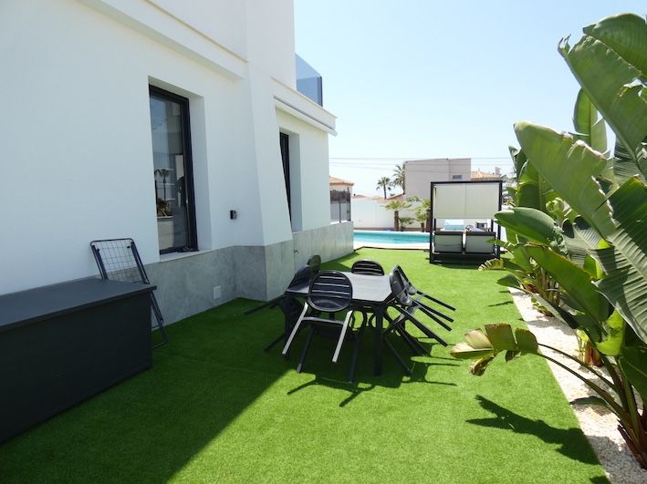 Sale - Villa - Ciudad Quesada