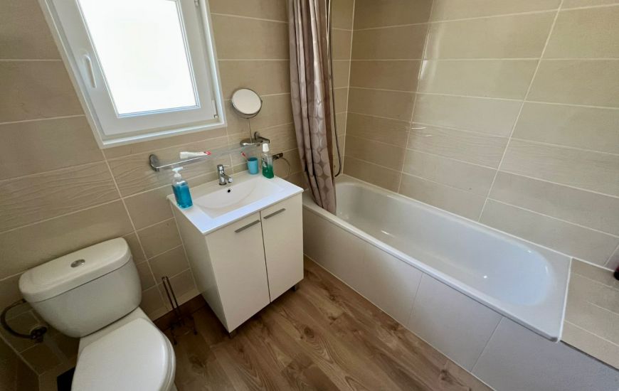 Sale - Villa with annex - Dolores