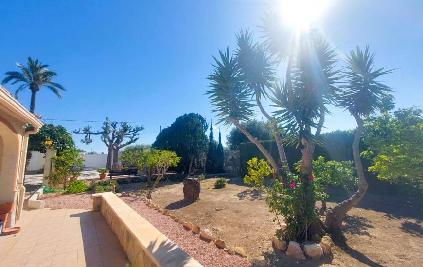 Sale - Masia - La Marina