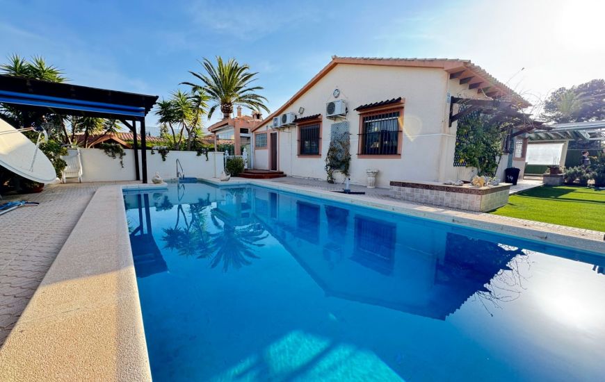 Sale - Villa - Cabo Roig