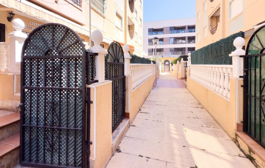 Venta - Ground Floor - Torrevieja