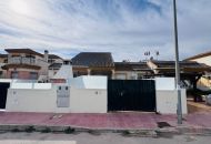 Sale - Townhouse - Daya Nueva