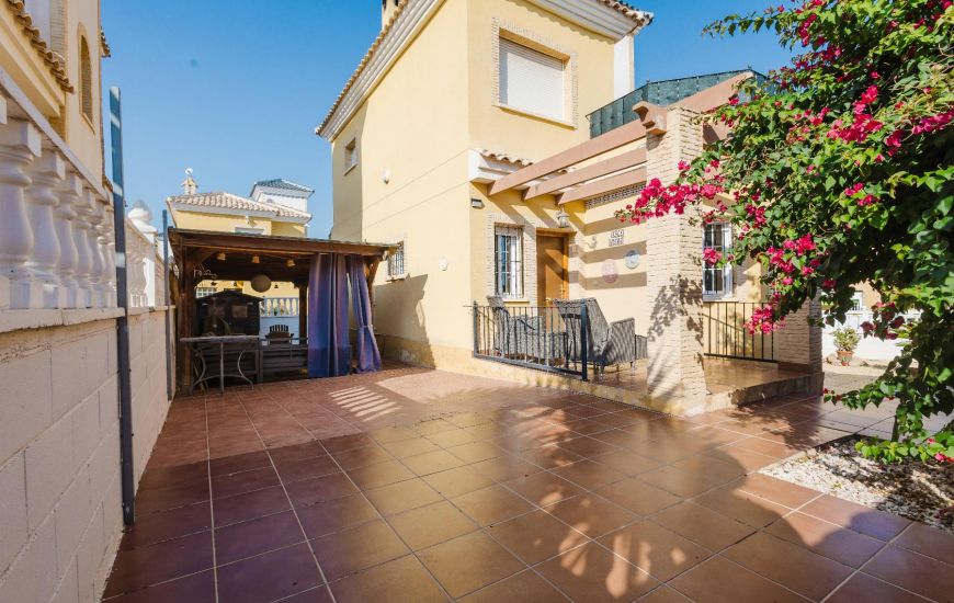 Sale - Villa - Algorfa