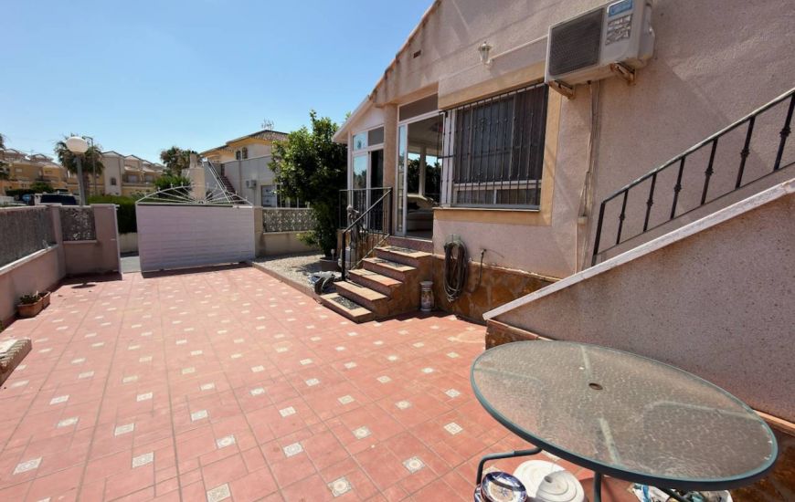 Venta - Villa - Algorfa