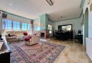 Sale - Villa - Villamartin