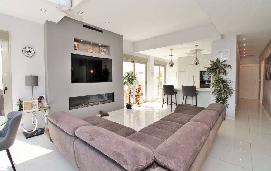 Sale - Villa - Villamartin
