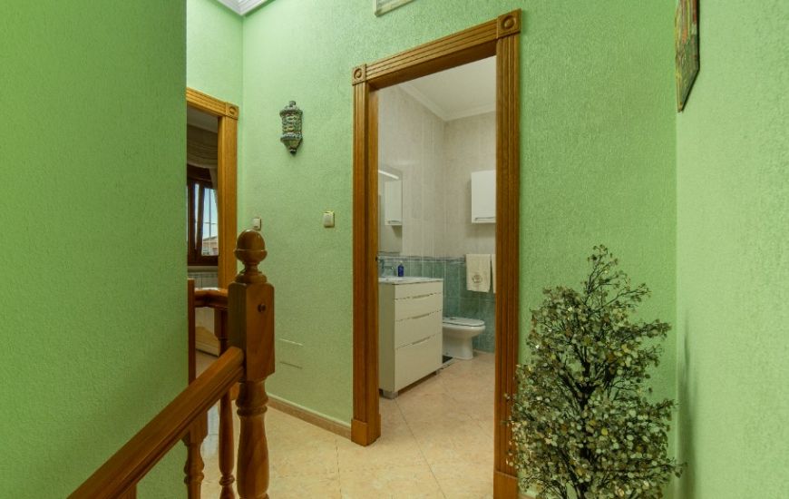 Sale - Villa - Los Altos