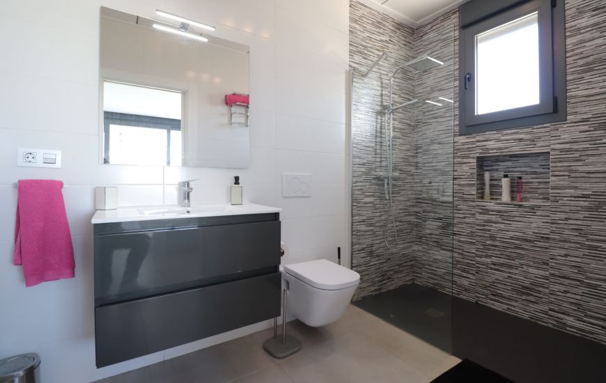 Sale - Villa - Benimar