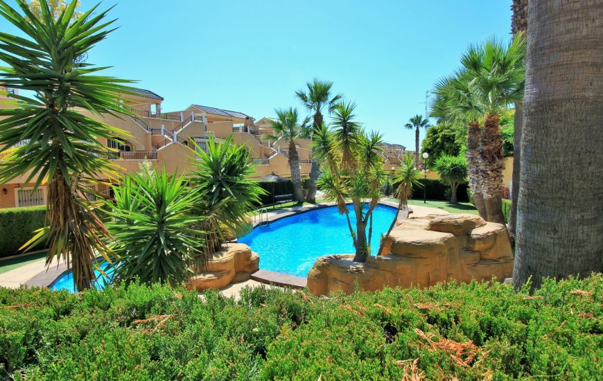 Sale - Villa - Villamartin