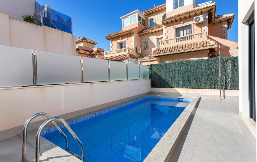 Sale - Villa - Torrevieja