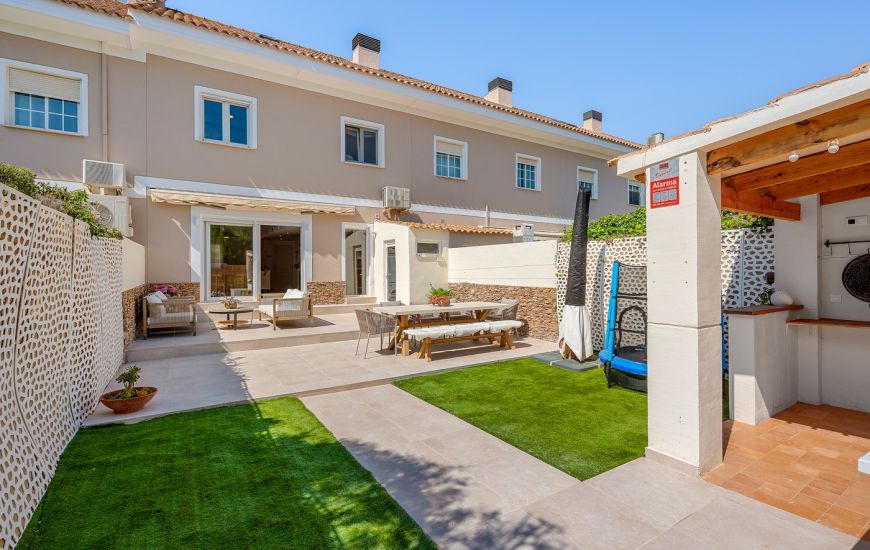 Sale - Townhouse - Alicante
