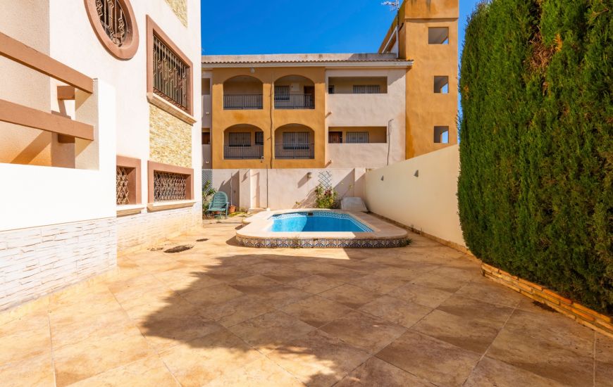 Sale - Villa - Villamartin