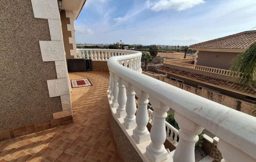 Sale - Villa - Los Balcones