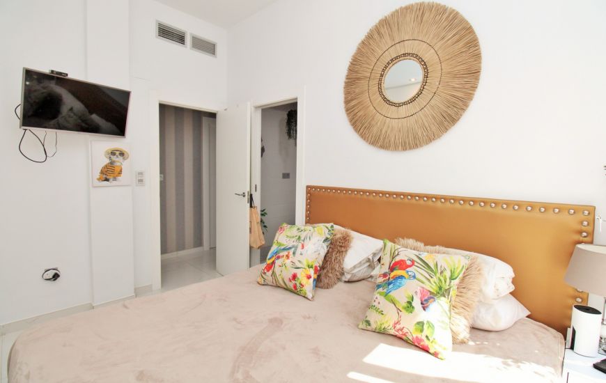 Sale - Villa - Villamartin