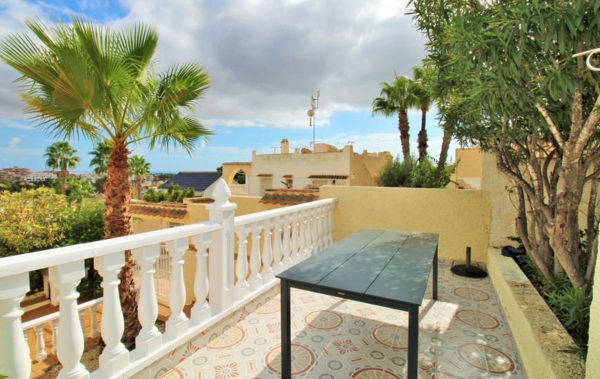 Sale - Villa - Villamartin
