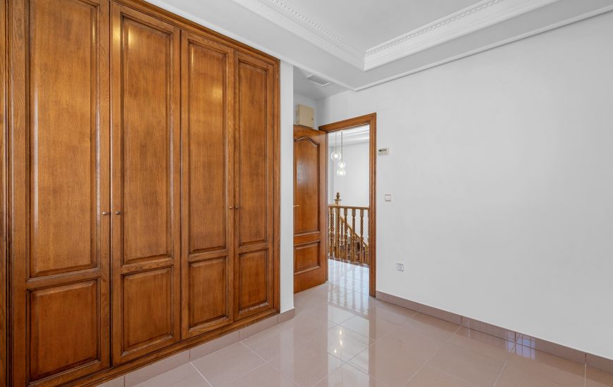 Sale - Villa - Torrevieja