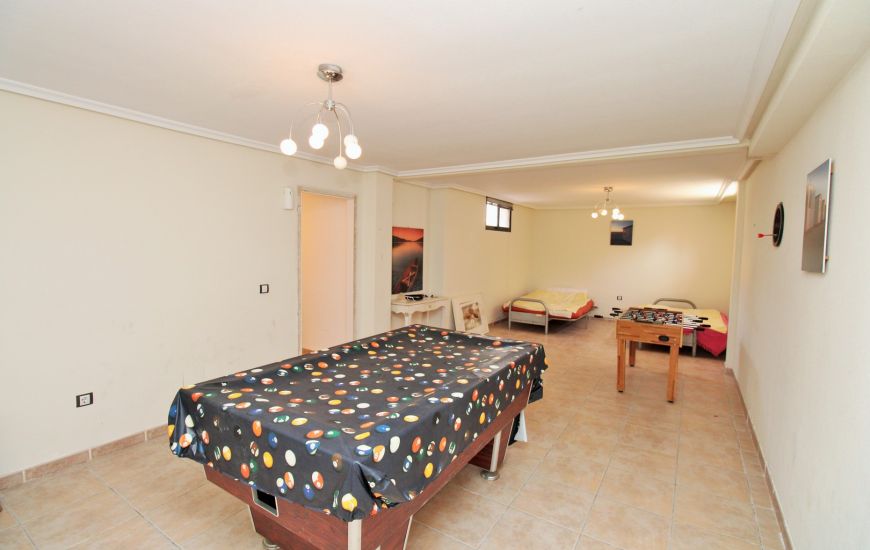 Sale - Villa - Villamartin