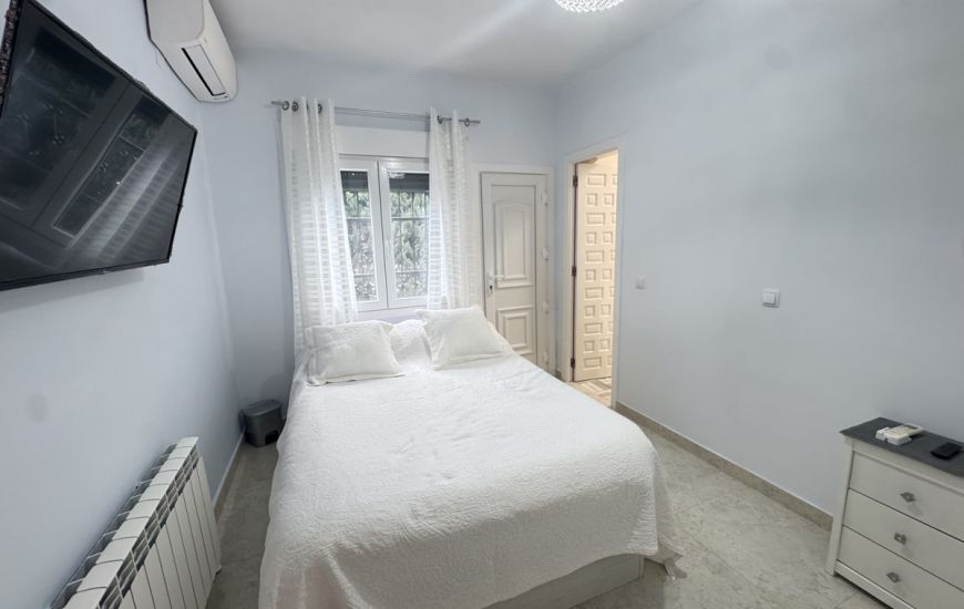 Sale - Villa - Villamartin