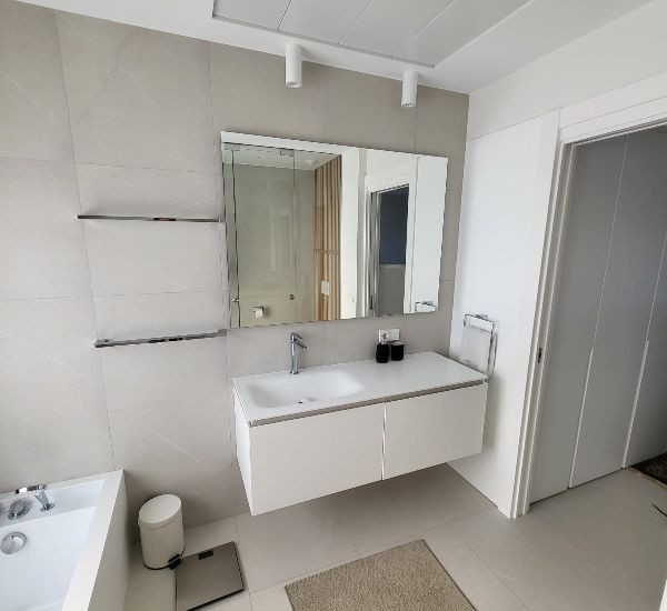 Sale - Villa - Las Colinas