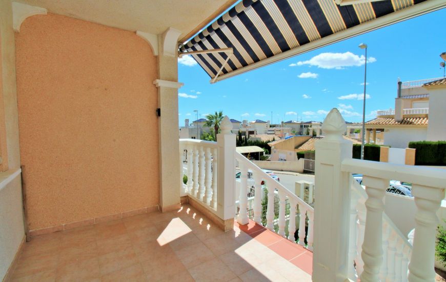 Sale - Villa - Villamartin