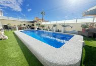 Sale - Villa - Villamartin